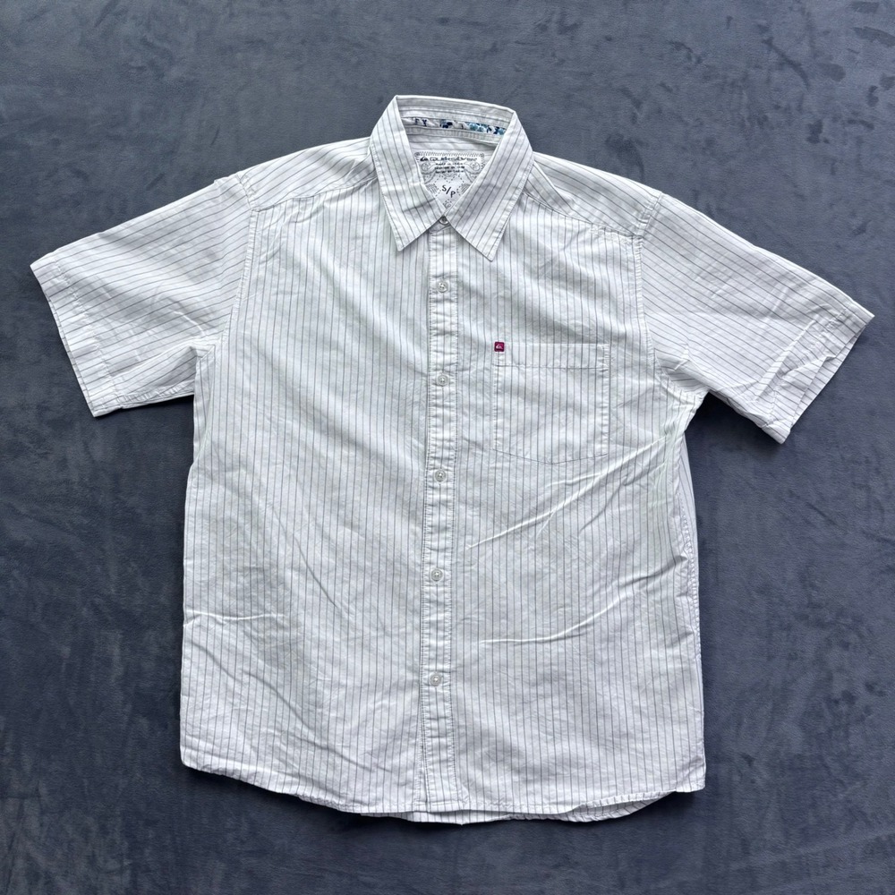 Quiksilver Mens Small White Grey Striped Short Sleeve Button Down Shirt Pocket